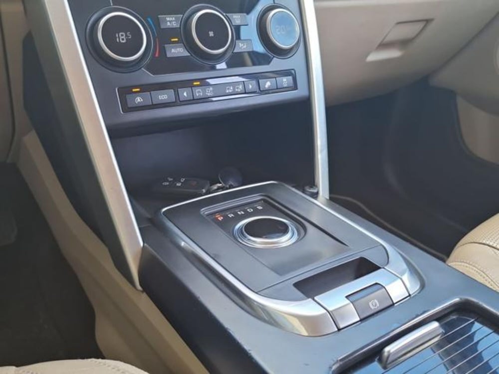 Land Rover Discovery Sport usata a Salerno (17)