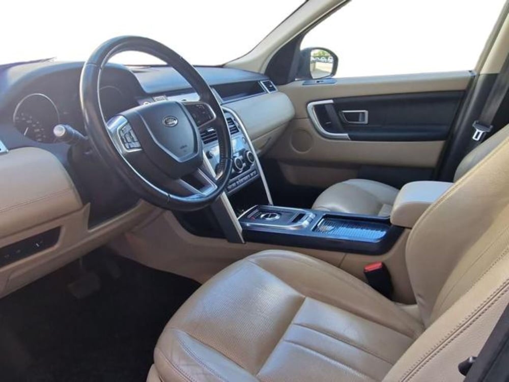 Land Rover Discovery Sport usata a Salerno (9)