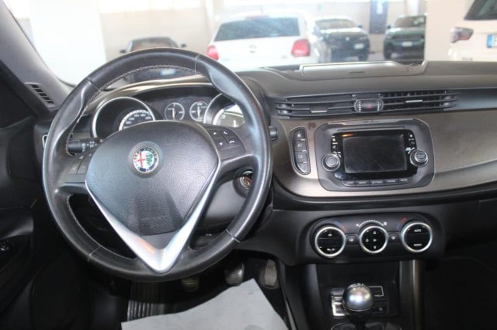 Alfa Romeo Giulietta usata a Terni (11)