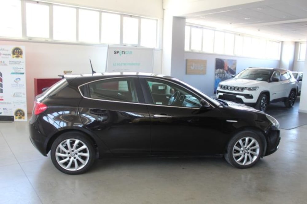 Alfa Romeo Giulietta usata a Terni (6)