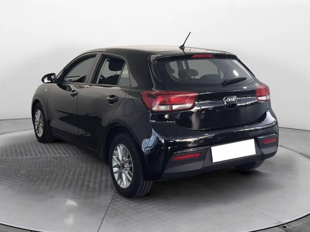 Kia Rio usata a Torino (6)