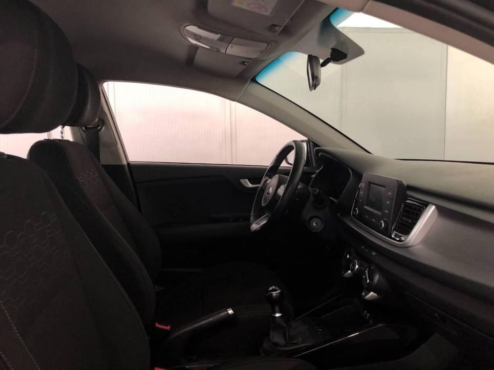 Kia Rio usata a Torino (7)