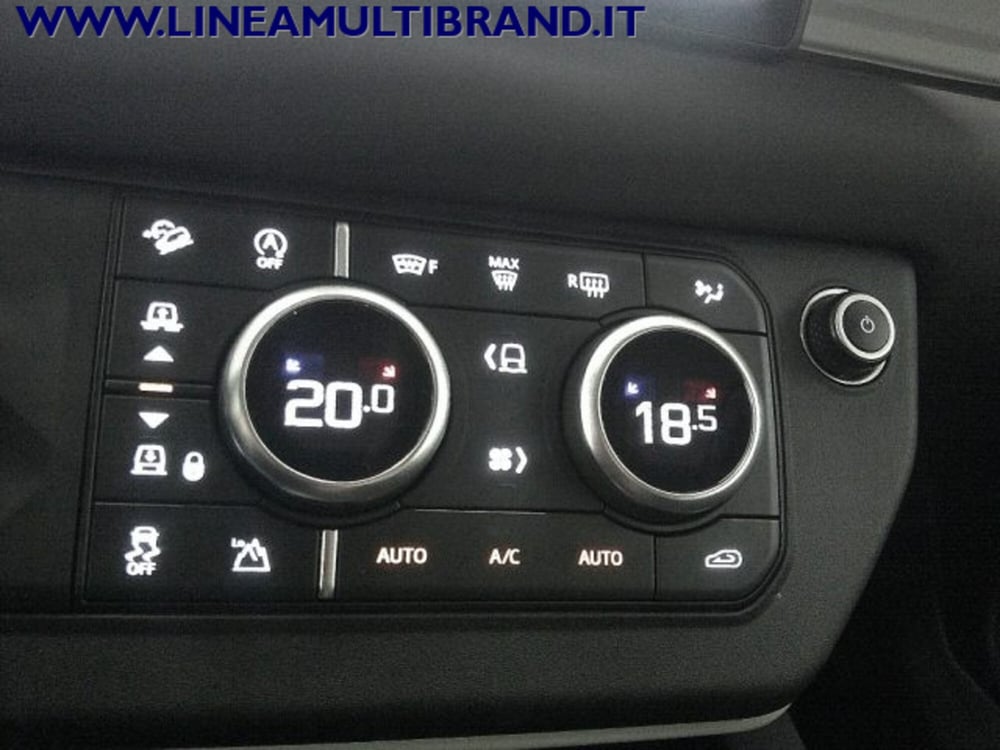 Land Rover Defender usata a Piacenza (13)