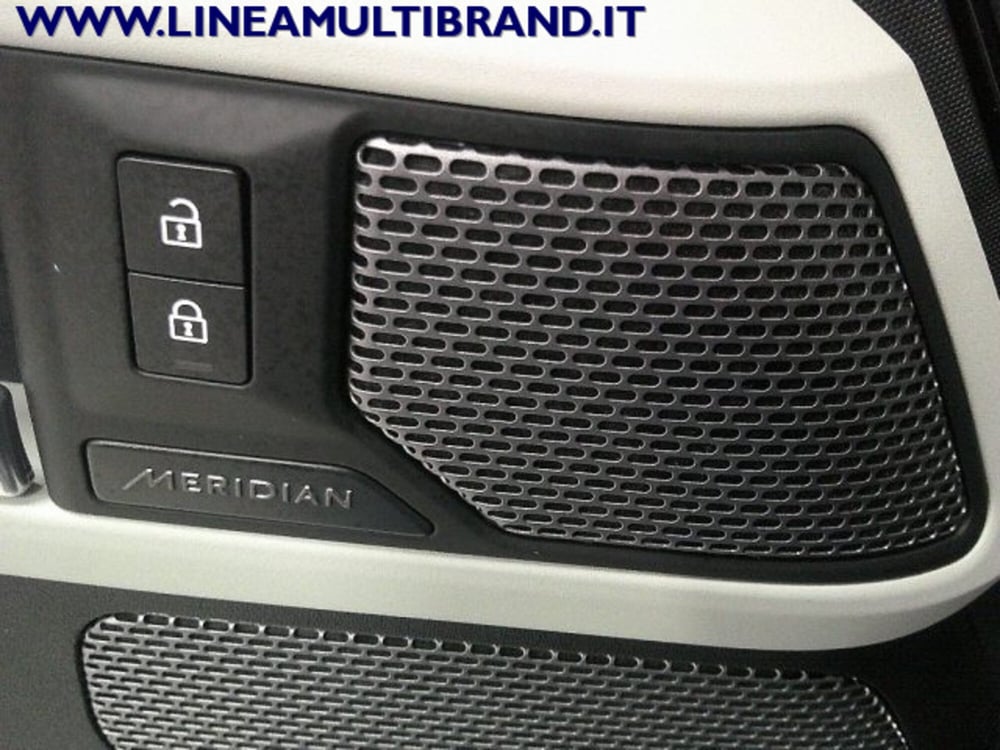 Land Rover Defender usata a Piacenza (19)