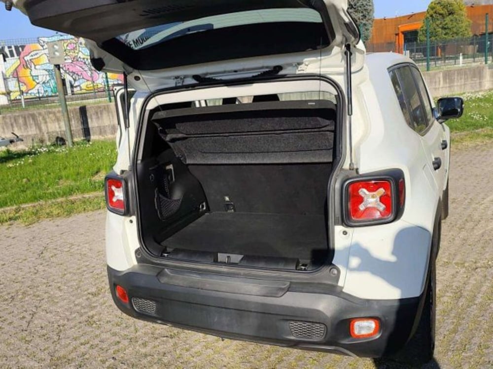 Jeep Renegade usata a Como (15)