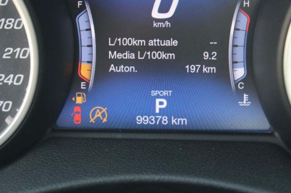 Maserati Levante usata a Lecce (10)