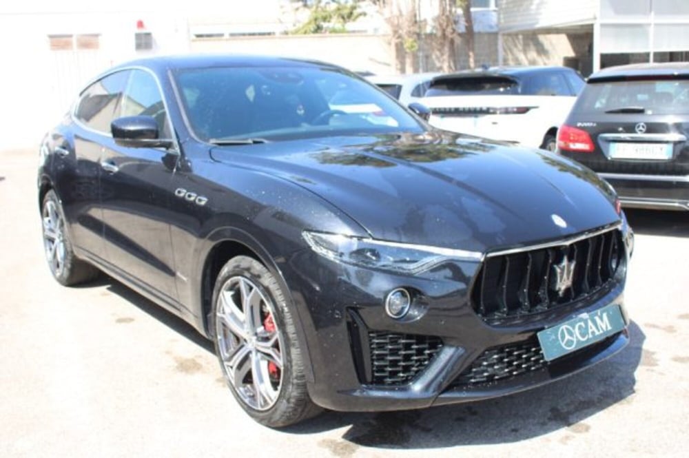 Maserati Levante usata a Lecce (2)