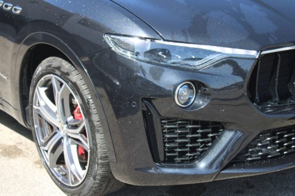Maserati Levante usata a Lecce (5)