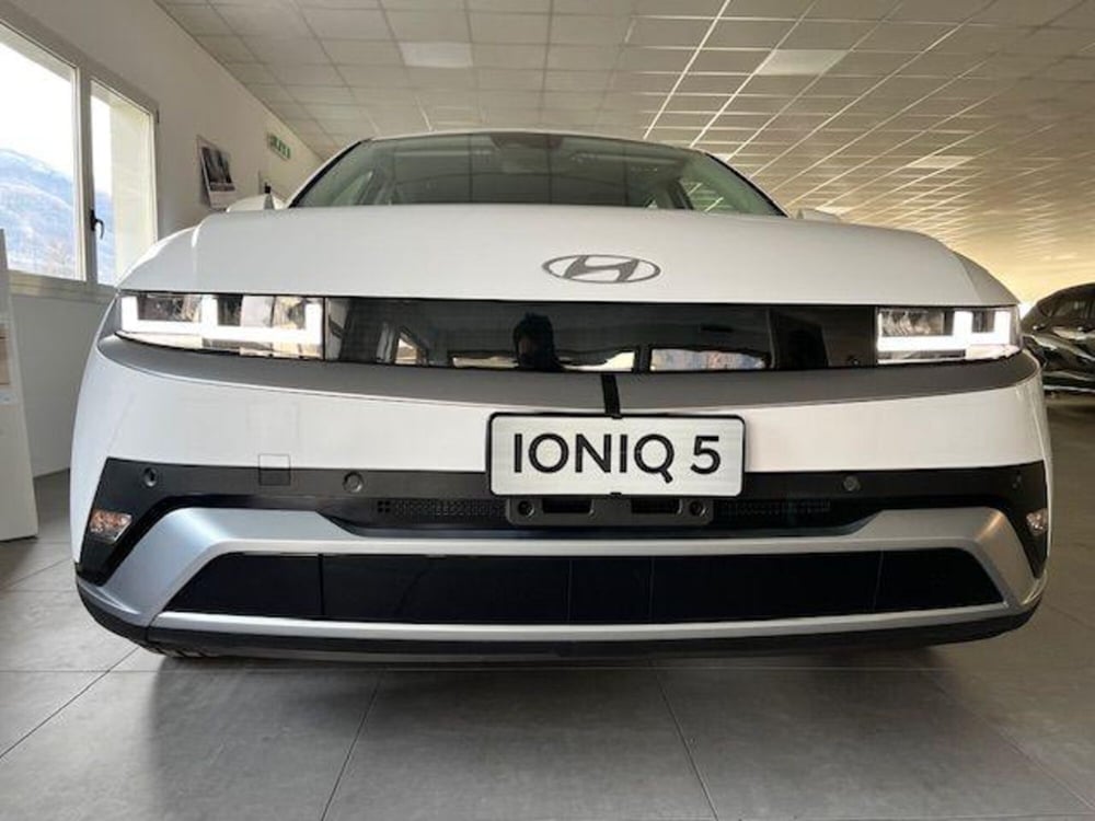 Hyundai Ioniq 5 nuova a Verbano Cusio Ossola (17)