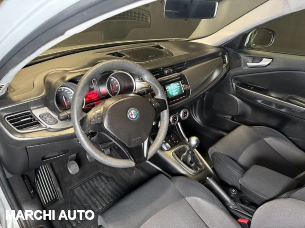 Alfa Romeo Giulietta usata a Perugia (10)