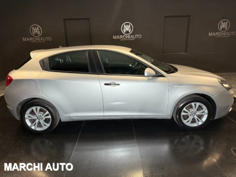 Alfa Romeo Giulietta usata a Perugia (4)