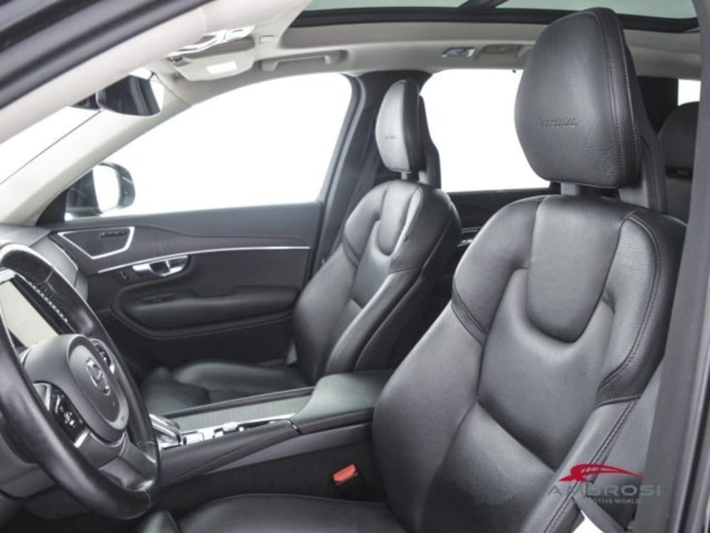 Volvo XC90 usata a Perugia (9)