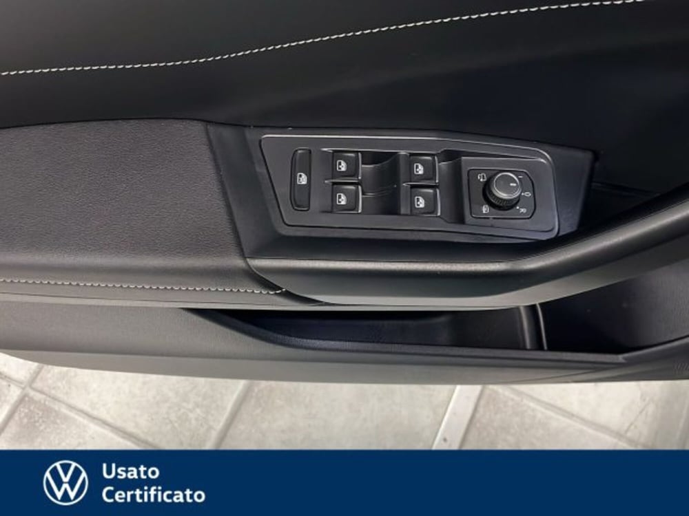 Volkswagen T-Roc usata a Vicenza (15)