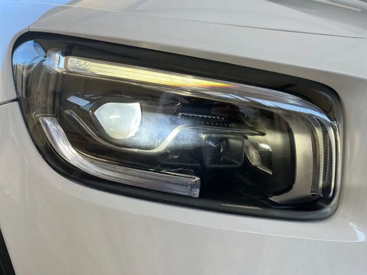 Mercedes-Benz GLB usata a Napoli (7)
