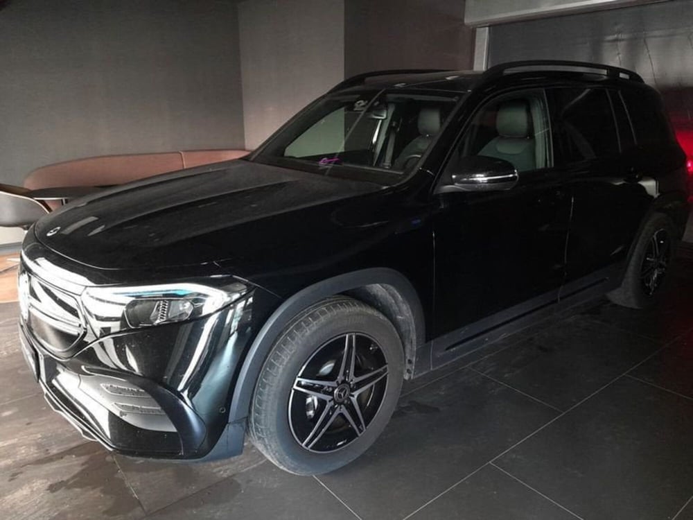 Mercedes-Benz EQB usata a Napoli