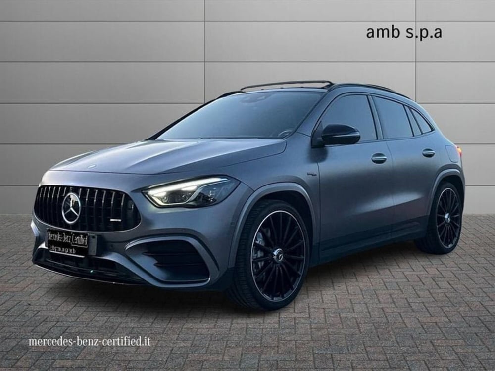 Mercedes-Benz GLA SUV usata a Napoli