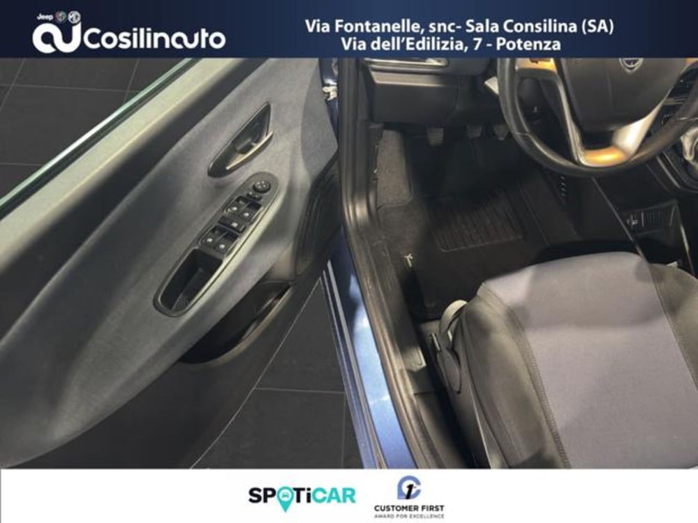 Lancia Ypsilon usata a Salerno (14)