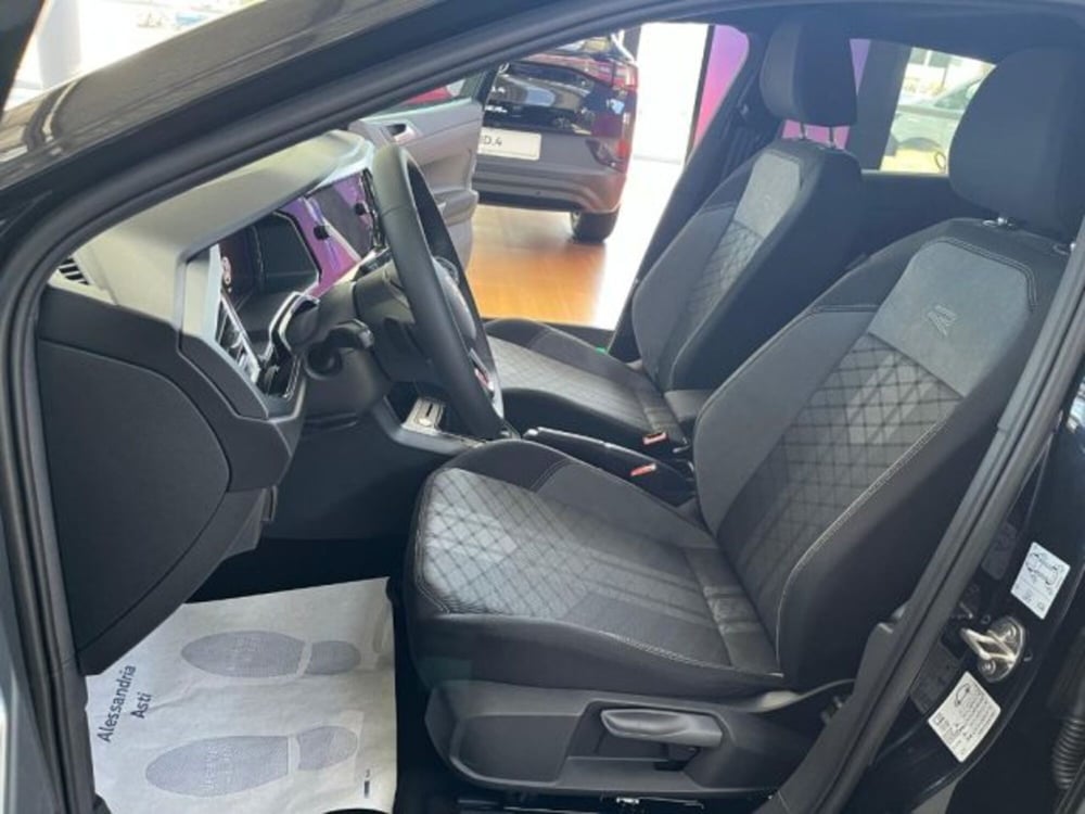 Volkswagen Taigo nuova a Cuneo (10)