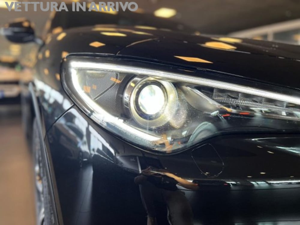 Alfa Romeo Stelvio usata a Modena (15)