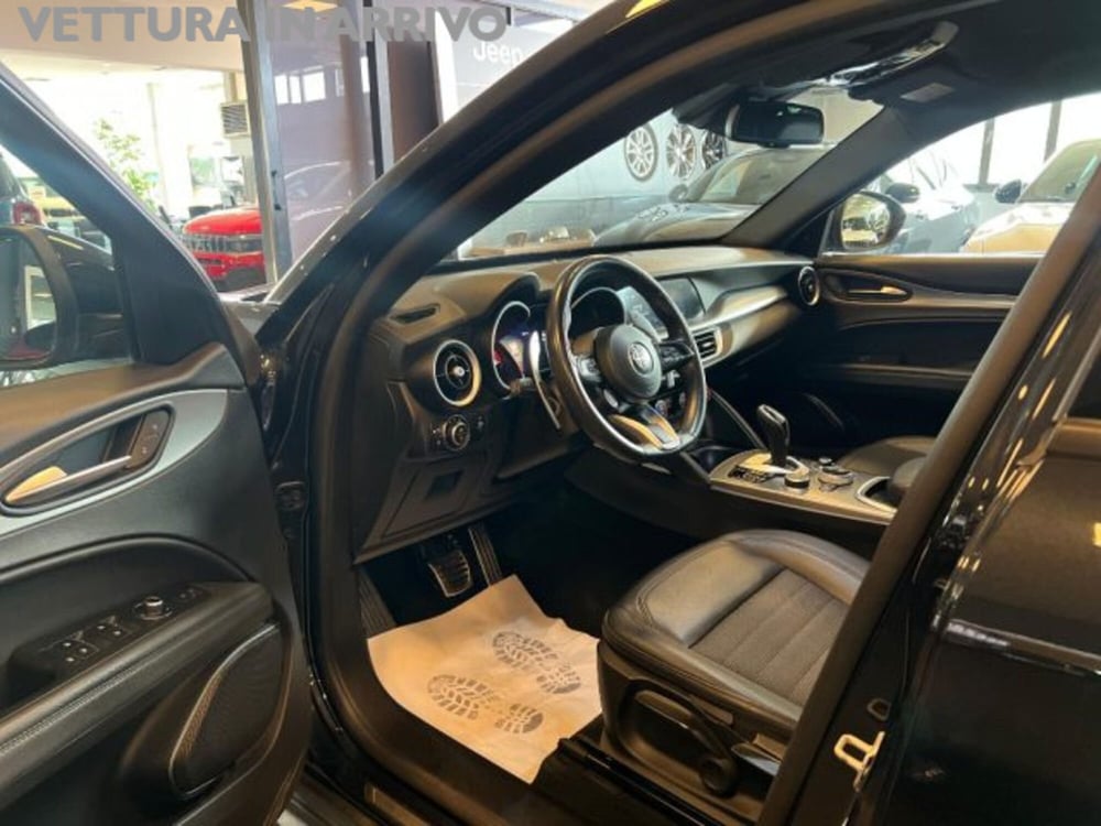 Alfa Romeo Stelvio usata a Modena (6)