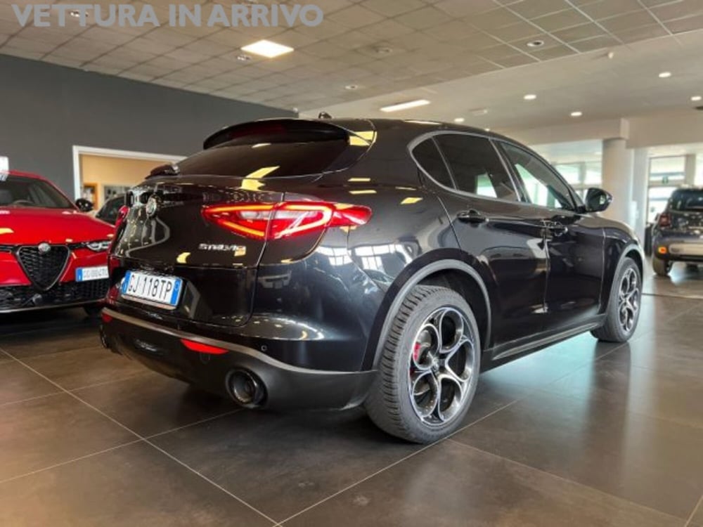 Alfa Romeo Stelvio usata a Modena (8)