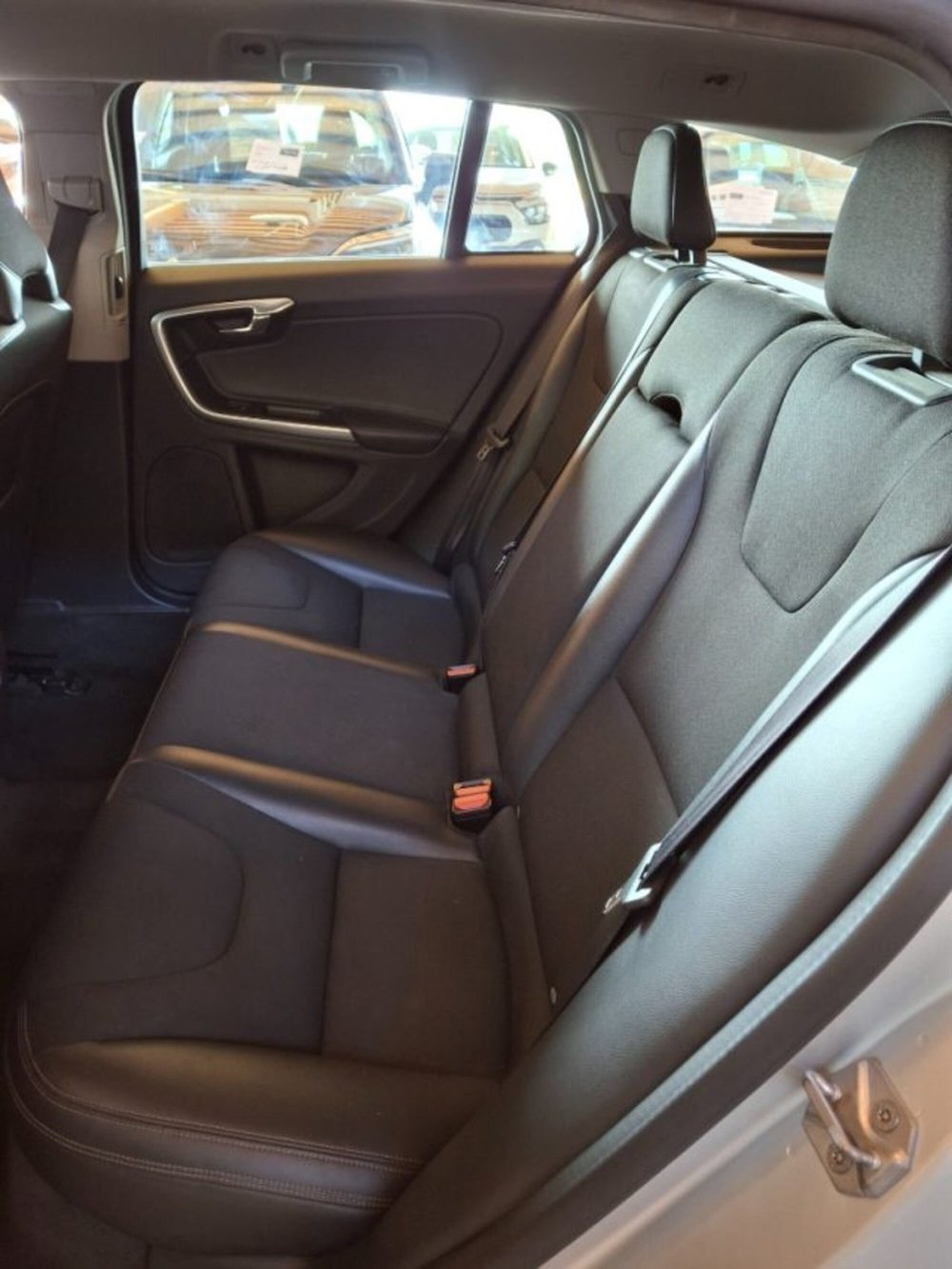 Volvo V60 usata a Vicenza (9)