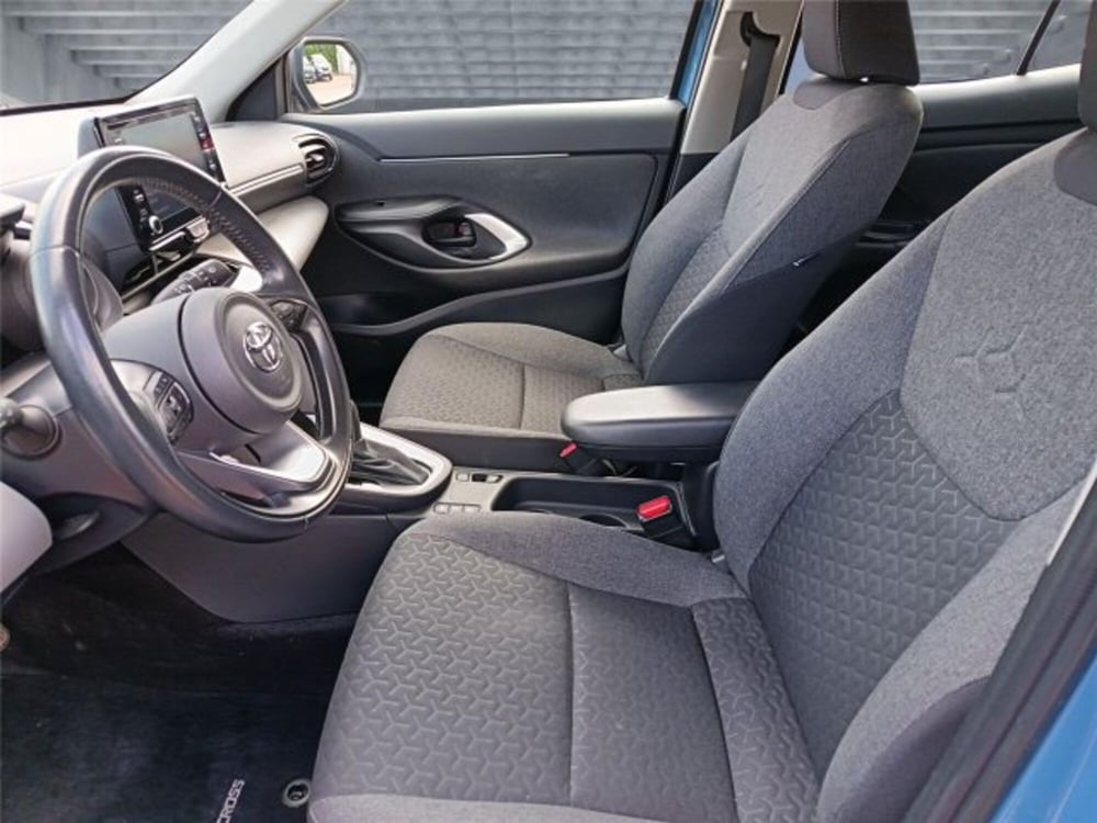 Toyota Yaris Cross usata a Bari (11)