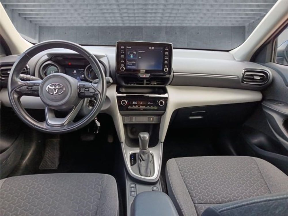 Toyota Yaris Cross usata a Bari (13)