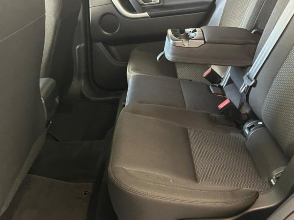 Land Rover Discovery Sport usata a Trapani (11)