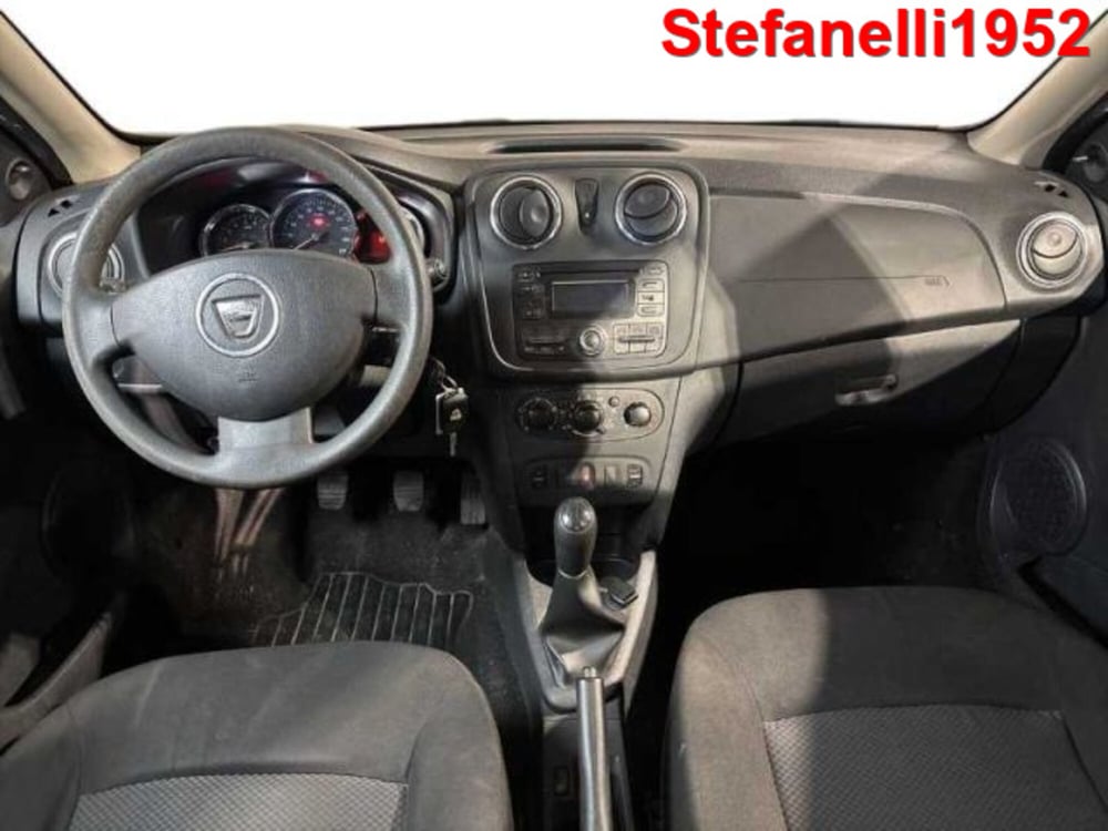 Dacia Sandero usata a Bologna (13)