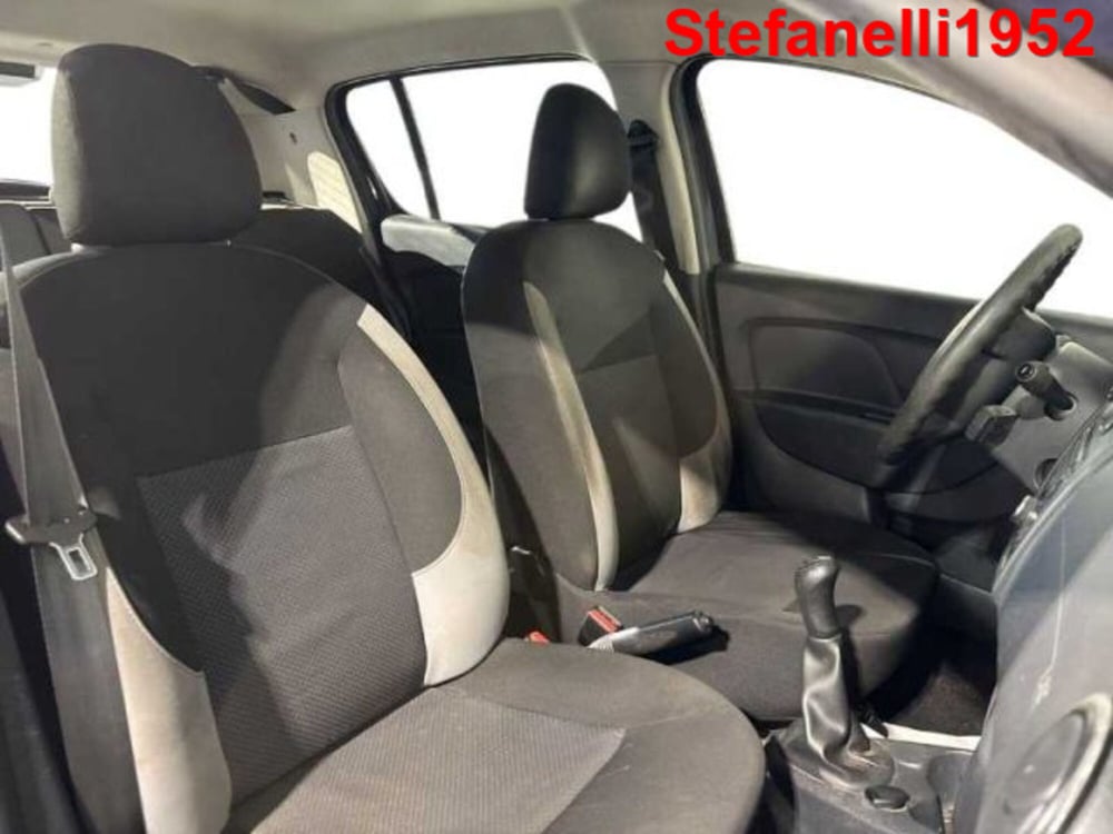 Dacia Sandero usata a Bologna (16)