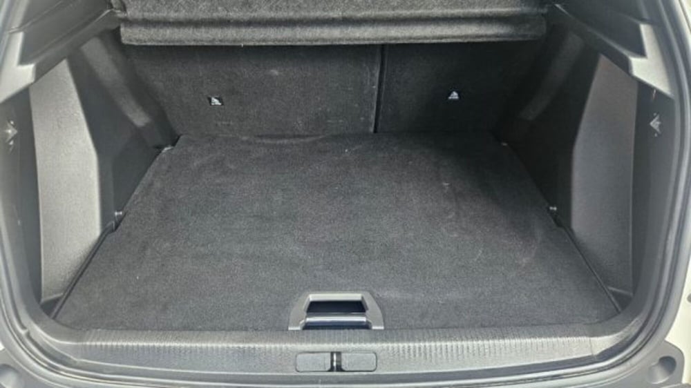 Peugeot 2008 usata a Lucca (11)