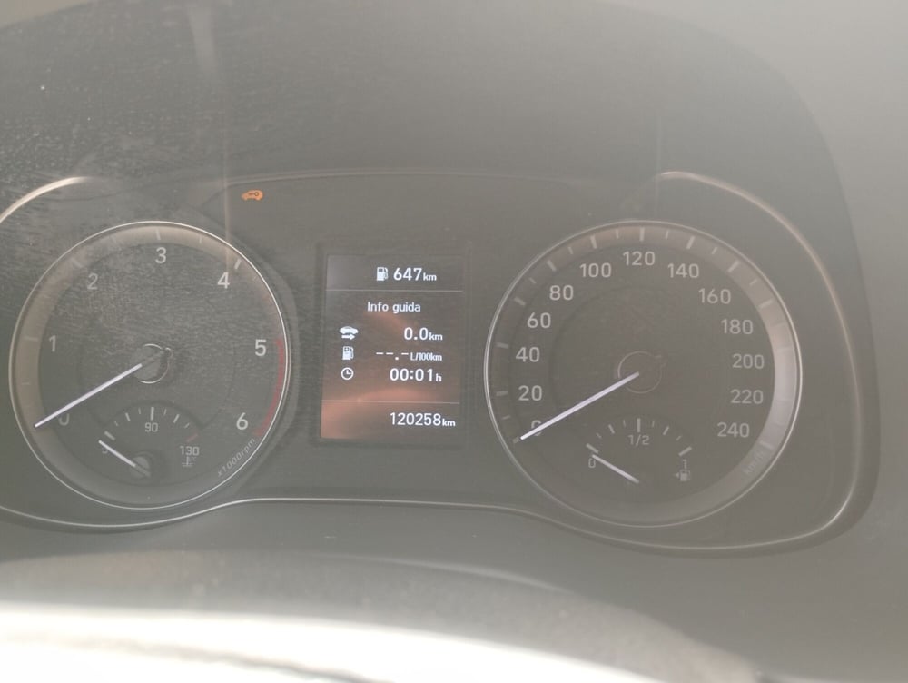 Hyundai Kona usata a Palermo (5)
