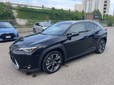 Lexus UX Hybrid 4WD Premium del 2019 usata a Piacenza