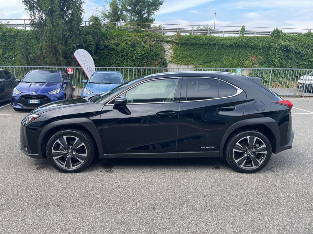Lexus UX usata a Piacenza (4)