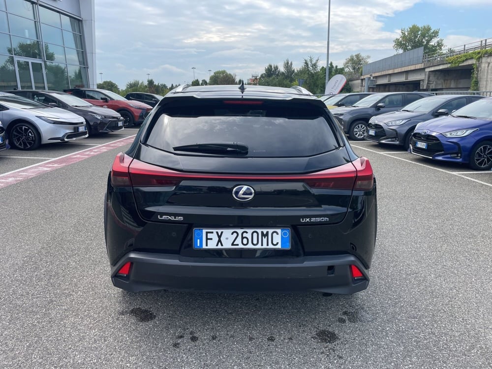 Lexus UX usata a Piacenza (6)