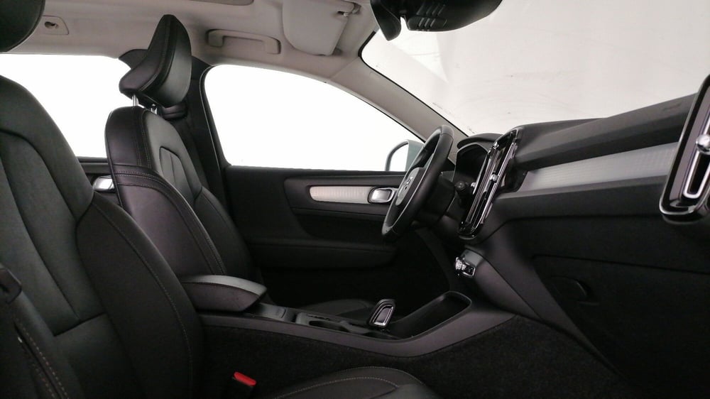 Volvo XC40 usata a Roma (6)