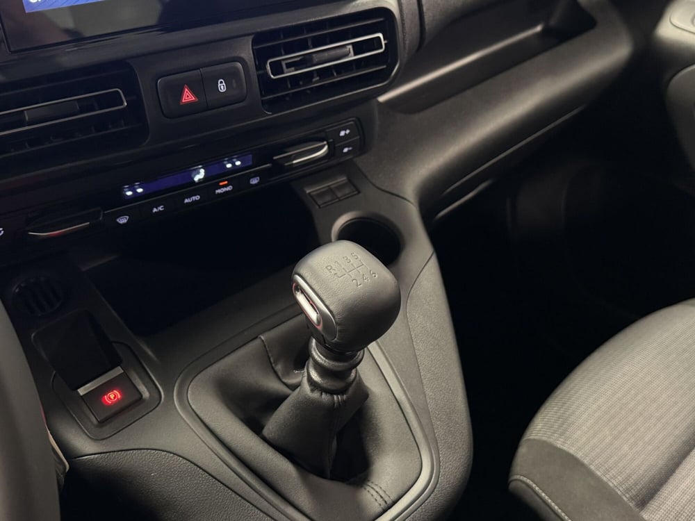 Toyota Proace City Verso nuova a Brescia (13)