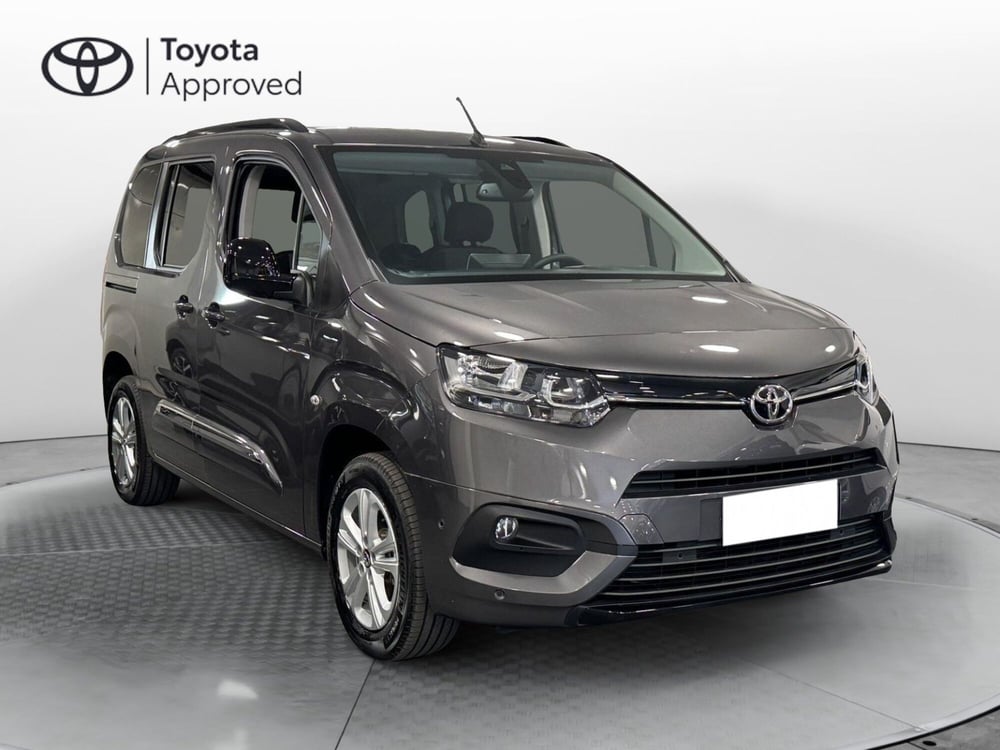 Toyota Proace City Verso nuova a Brescia (3)