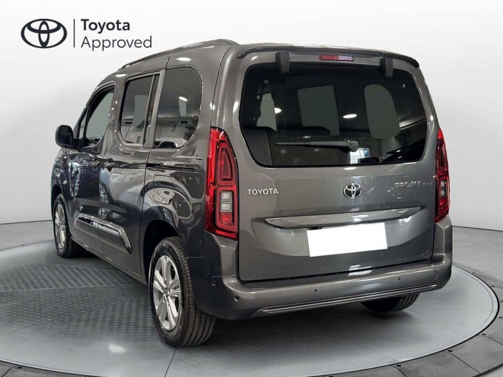 Toyota Proace City Verso nuova a Brescia (5)