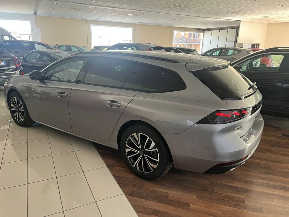 Peugeot 508 SW nuova a Milano (10)