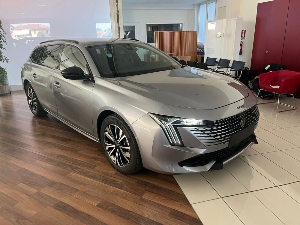Peugeot 508 SW nuova a Milano (2)