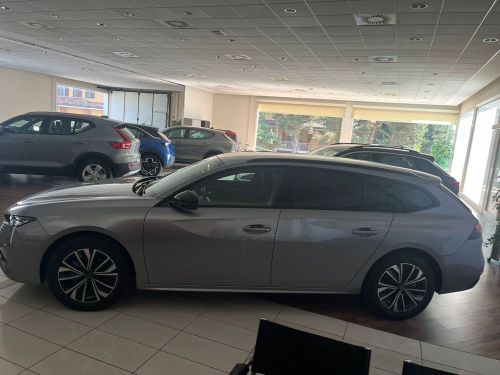 Peugeot 508 SW nuova a Milano (3)