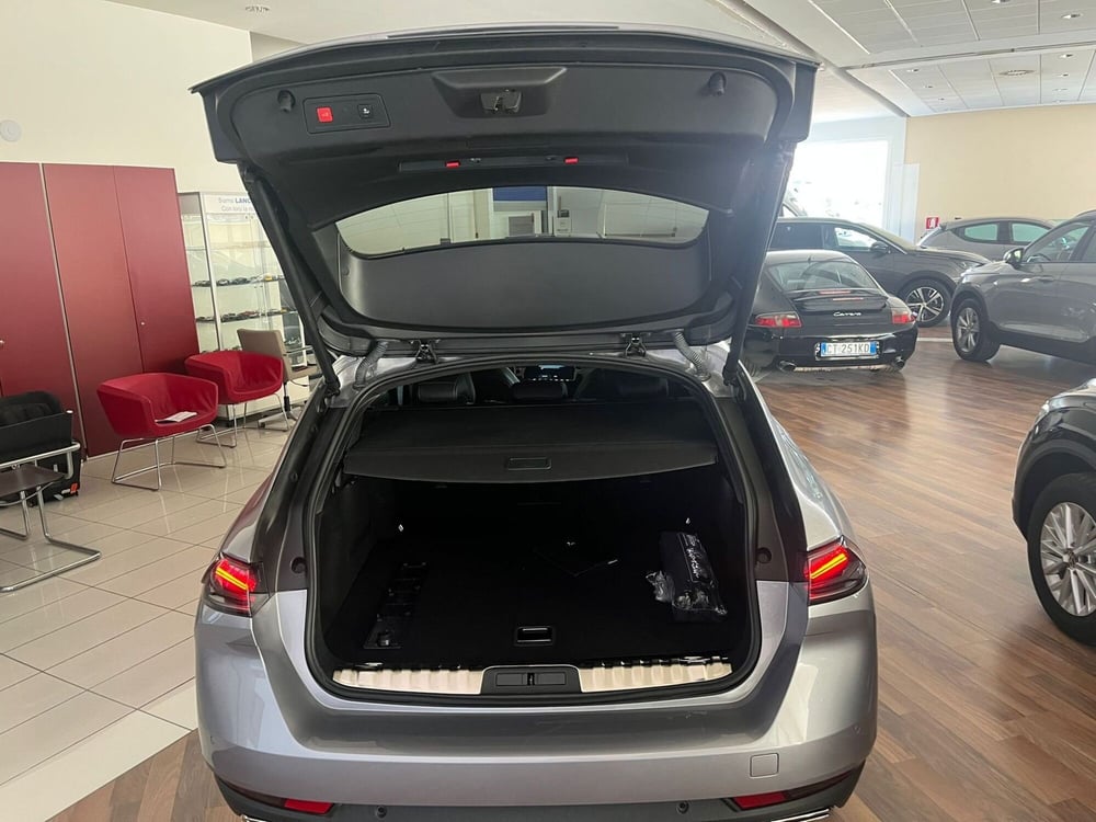 Peugeot 508 SW nuova a Milano (7)