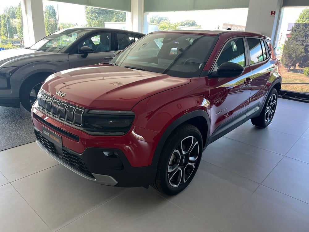 Jeep Avenger nuova a Milano