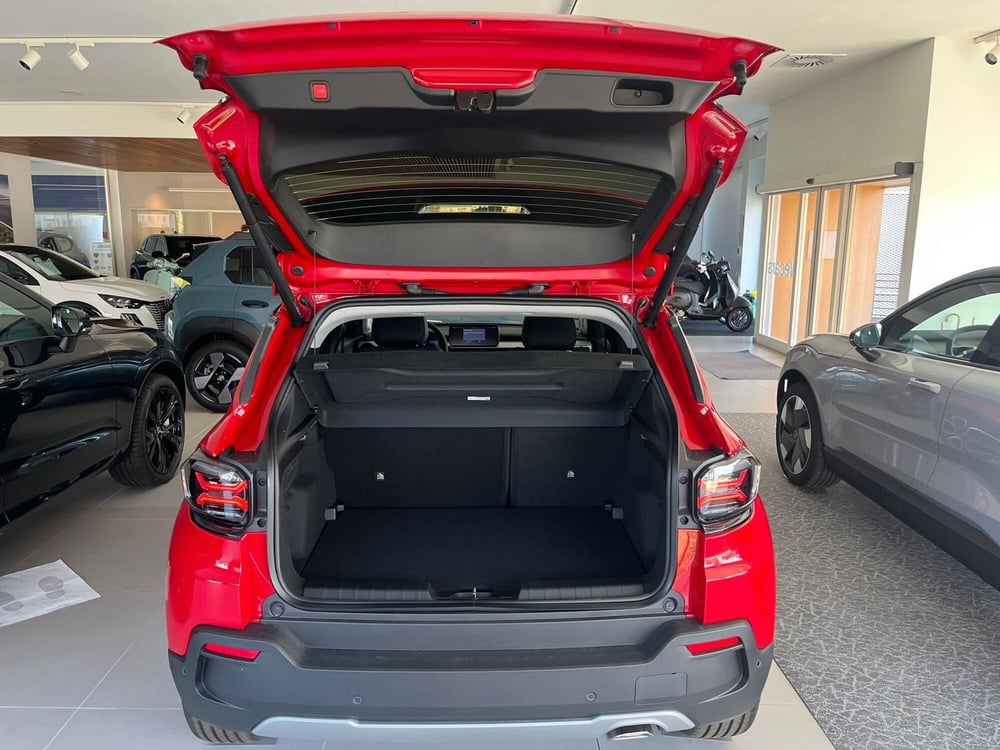 Jeep Avenger nuova a Milano (9)
