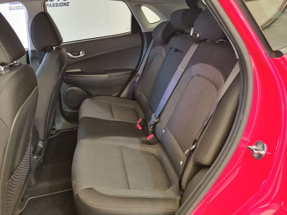 Hyundai Kona usata a Lucca (12)