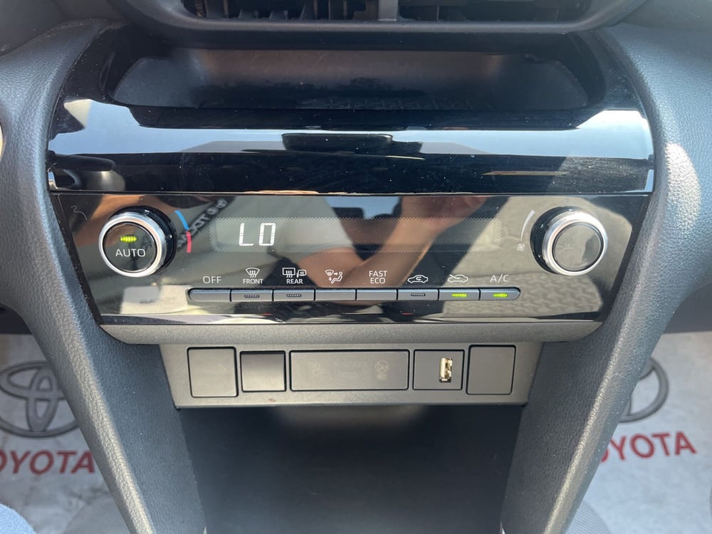 Toyota Yaris Cross usata a Ragusa (15)