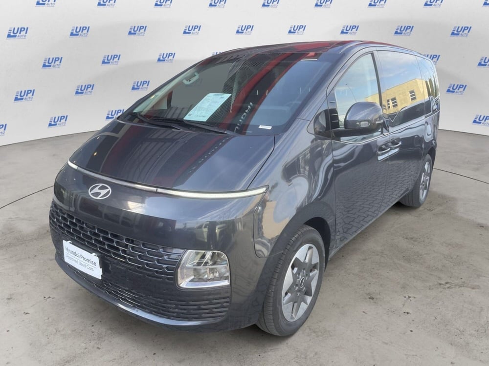 Hyundai Staria nuova a Pistoia
