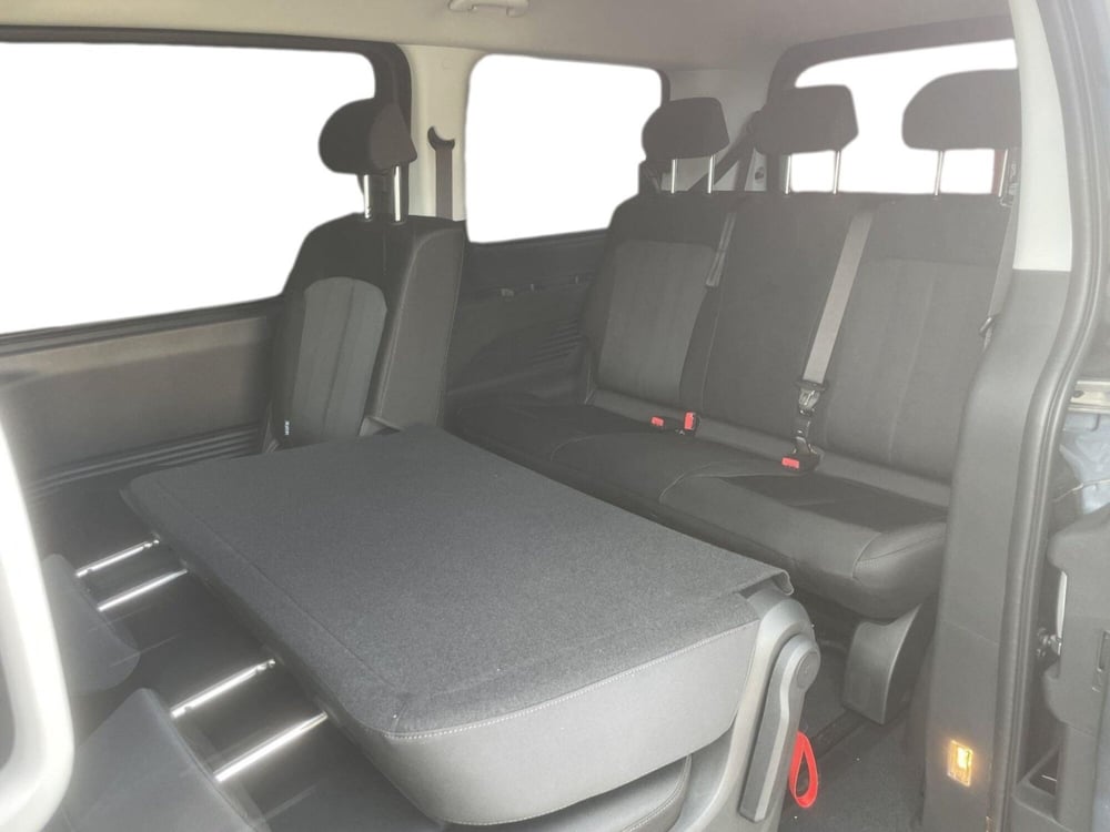 Hyundai Staria nuova a Pistoia (11)